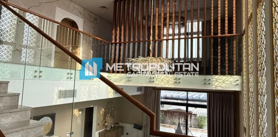 4 dormitorios Villa en Yas Island, UAE No. 120739