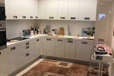 3 bedrooms Apartment in Limassol, Cyprus No. 104026 6