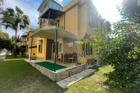 2 bedrooms Apartment in Nong Ha, Vietnam No. 12429 1