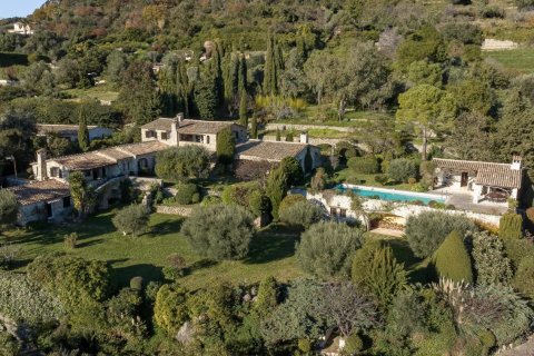 6 bedrooms House in Tourrettes-sur-Loup, France No. 74631 1
