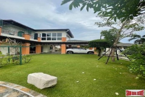 4 bedrooms House in Pattaya, Thailand No. 96610 2