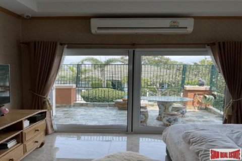 4 bedrooms House in Pattaya, Thailand No. 96610 13