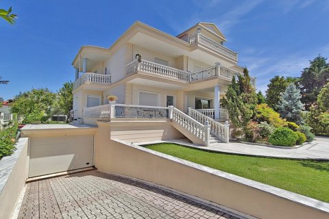 8 bedrooms Villa in Katerini, Greece No. 107888 1