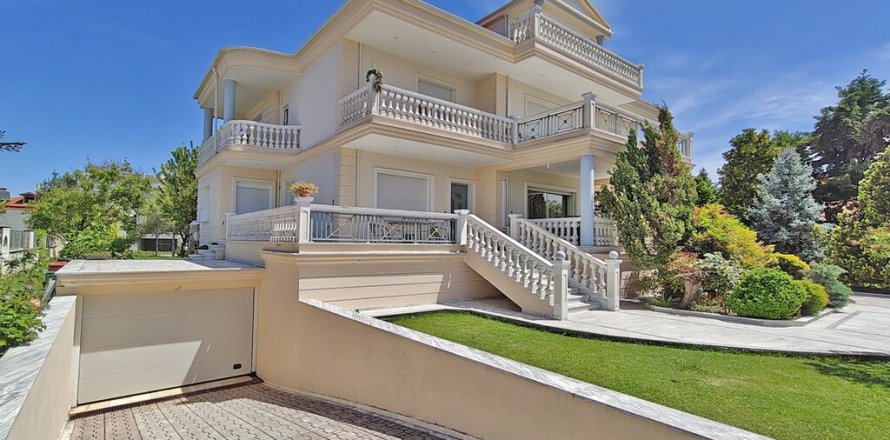 8 bedrooms Villa in Katerini, Greece No. 107888
