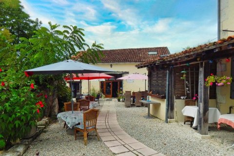 7 bedrooms Villa in Combiers, France No. 69479 6