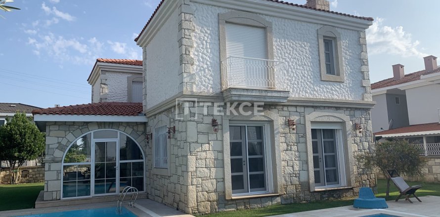4 dormitorios Villa en Cesme, Turkey No. 125148
