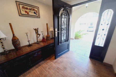 3 bedrooms House in Panama City, Panama No. 83148 13