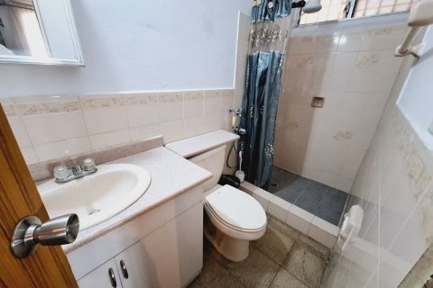 3 bedrooms House in Panama City, Panama No. 83148 25