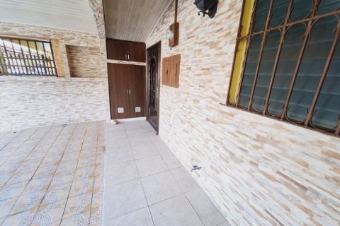 3 bedrooms House in Panama City, Panama No. 83148 6