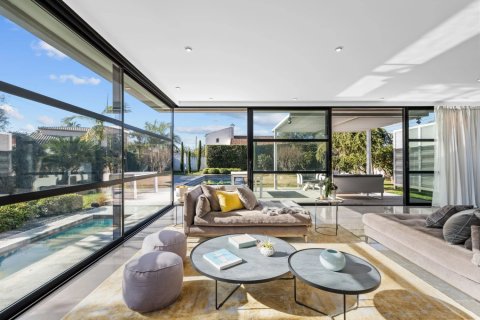 Вилла с 5 спальнями в Антиб, Франция №77071 2