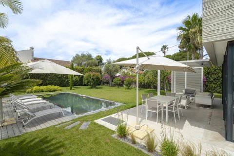 Вилла с 5 спальнями в Антиб, Франция №77071 12