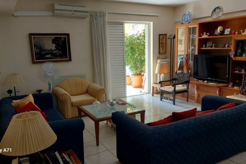 Квартира с 2 спальнями в Афины, Греция №109273