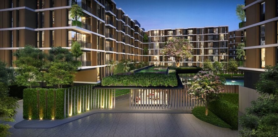 3 bedrooms Condo in Bangkok, Thailand No. 376