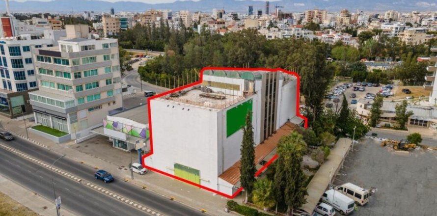 2028m² Commercial property en Nicosia, Cyprus No. 105017