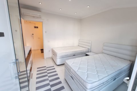 2 bedrooms Penthouse in Tri Phuong, Vietnam No. 12292 16