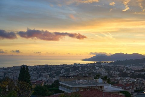 5 dormitorios Villa en Cannes, France No. 69133 3