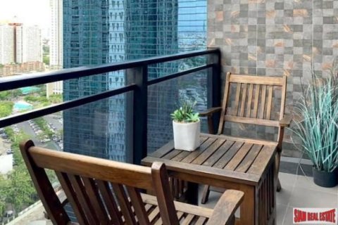 3 bedrooms Apartment in Bangkok, Thailand No. 96146 6