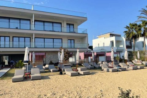 2 bedrooms Apartment in Larnaca, Cyprus No. 83563 2