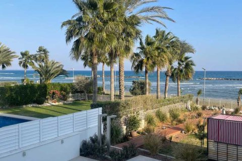 2 bedrooms Apartment in Larnaca, Cyprus No. 83563 6