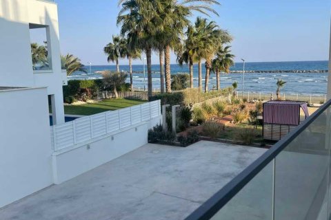 2 bedrooms Apartment in Larnaca, Cyprus No. 83563 7