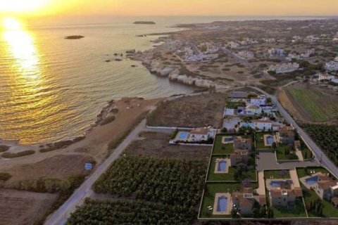 3 bedrooms Villa in Paphos, Cyprus No. 105443 1