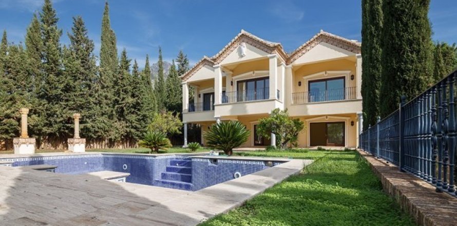 8 bedrooms Properties in Tan Xuan, Vietnam No. 25493