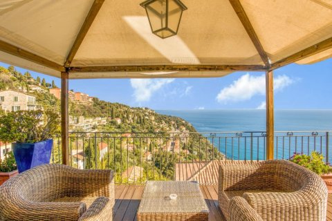 4 bedrooms Villa in Roquebrune-Cap-Martin, France No. 80615 4