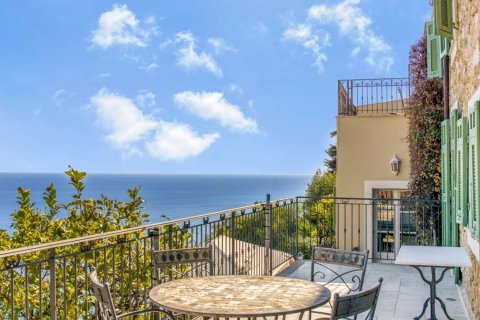 4 bedrooms Villa in Roquebrune-Cap-Martin, France No. 80615 15