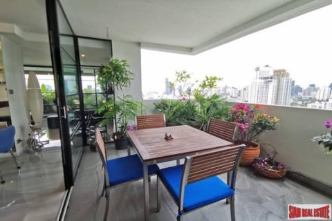 2 bedrooms Apartment in Bangkok, Thailand No. 96263 12