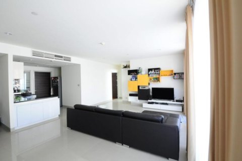 3 bedrooms Apartment in Bangkok, Thailand No. 97081 16