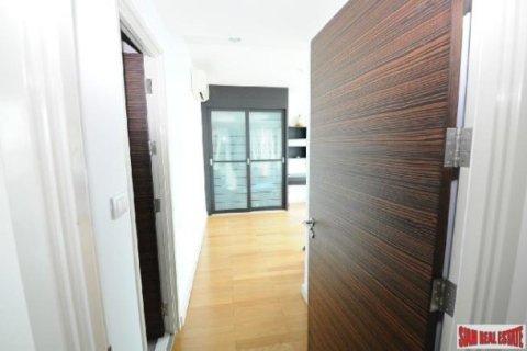 3 bedrooms Apartment in Bangkok, Thailand No. 97081 7