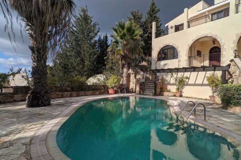 3 bedrooms Villa in Tala, Cyprus No. 75831 4
