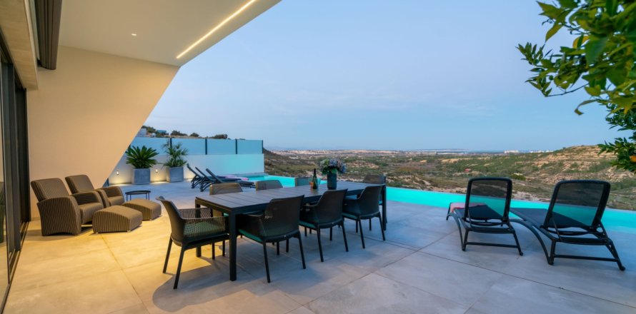 4 bedrooms Villa in Nam Xay, Vietnam No. 112062