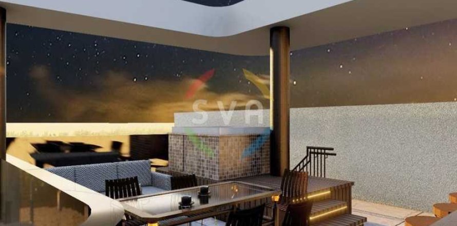3 bedrooms Penthouse in Limassol, Cyprus No. 83292