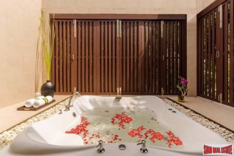5 bedrooms Villa in Phuket, Thailand No. 95663 2