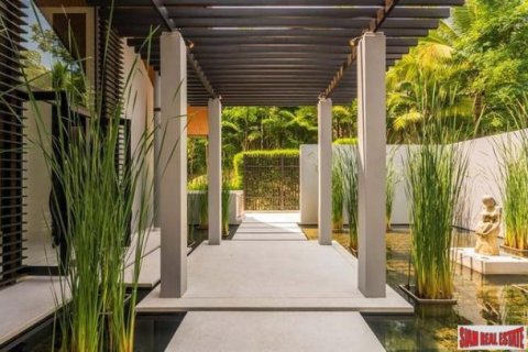 5 bedrooms Villa in Phuket, Thailand No. 95663 12
