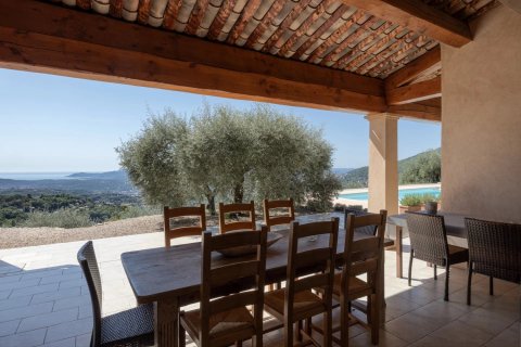 5 bedrooms Villa in Chateauneuf-Grasse, France No. 67941 8