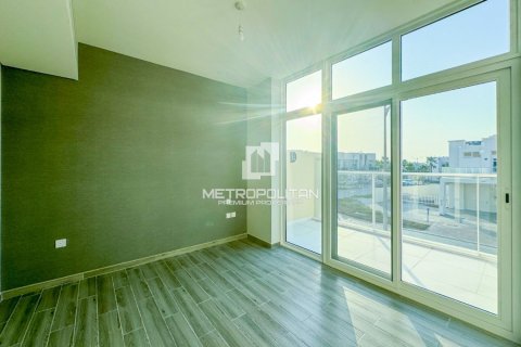 Таунхаус с 3 спальнями в Намтыльем, Вьетнам №87144 2