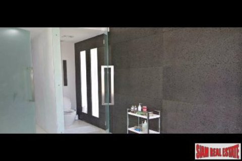 5 bedrooms Villa in Surat Thani, Thailand No. 95741 8
