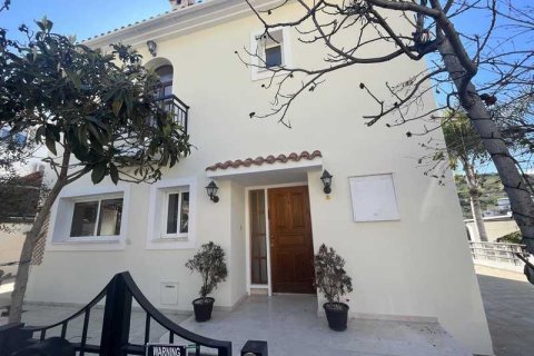 Дом с 4 спальнями в Агиос Тихонас, Кипр №81325 1