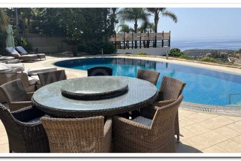 5 bedrooms Villa in Agios Tychonas, Cyprus No. 31313 1