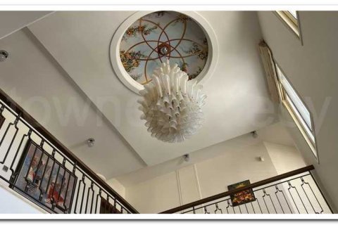 5 bedrooms Villa in Agios Tychonas, Cyprus No. 31313 3