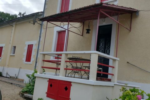 5 bedrooms Villa in Saint-Germain-du-Salembre, France No. 69453 4