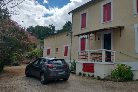 5 bedrooms Villa in Saint-Germain-du-Salembre, France No. 69453 1