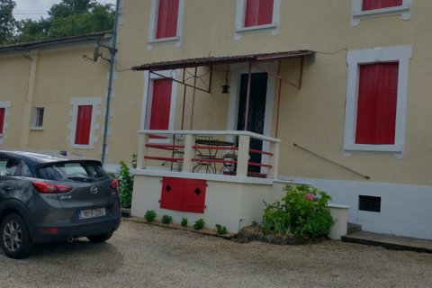 5 bedrooms Villa in Saint-Germain-du-Salembre, France No. 69453 9
