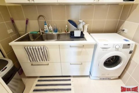 2 bedrooms Apartment in Bangkok, Thailand No. 96605 4