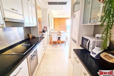 2 bedrooms Apartment in Bangkok, Thailand No. 96605 3