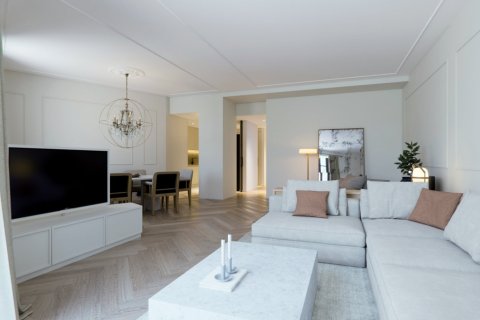3 dormitorios Apartment en L'Eixample, Spain No. 110600