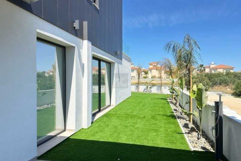 4 bedrooms House in Pernera, Cyprus No. 101242 3