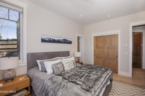 4 bedrooms House in Eagle, USA No. 104571 28